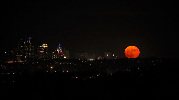 Суперлуние над Канзасом, США - Sputnik Грузия