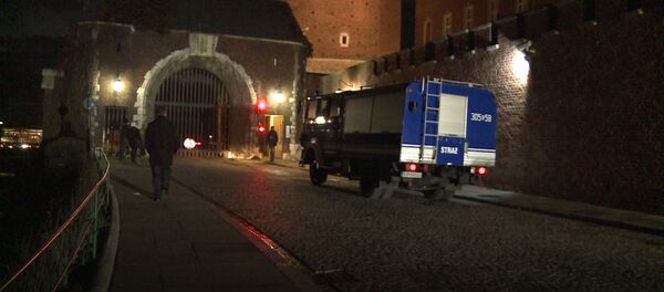 Прибытие в Вавель машин специальных медслужб для эксгумации тел Качиньских - Sputnik Грузия