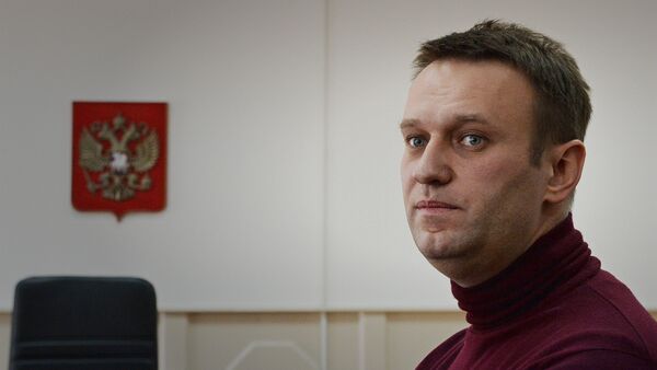 Оппозиционный политик Алексей Навальный во время рассмотрения ходатайства следствия о его домашнем аресте в Басманном суде Москвы - Sputnik Грузия