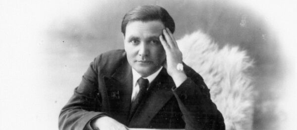 Грузинский советский поэт Галактион Васильевич Табидзе - Sputnik Грузия