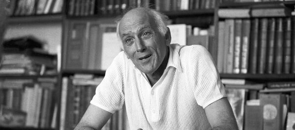 Писатель Чабуа Амирэджиби Писатель Чабуа Амирэджиби - Sputnik Грузия