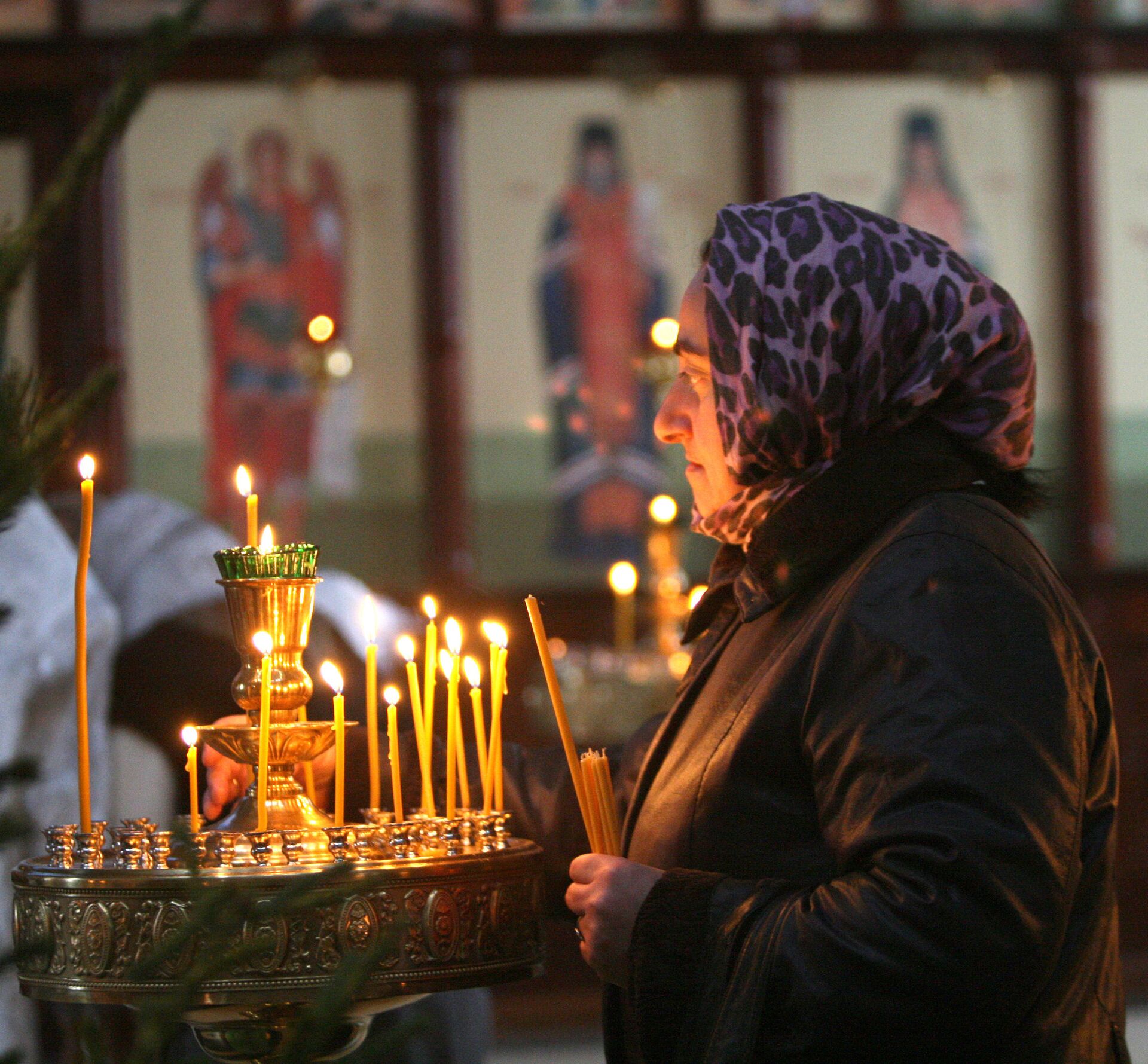 Рождественское богослужение в церкви Михаила Архангела в Грозном - Sputnik Грузия, 1920, 22.11.2022