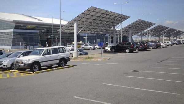Солнечные батареи в аэропорту Тбилиси - Sputnik Грузия