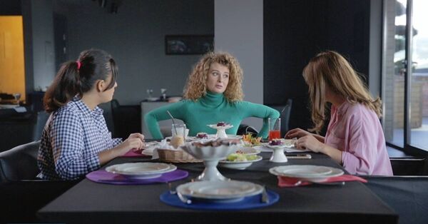 Авторы сериала Подружки моей жены снимут спецсерии про карантин в Грузии Авторы сериала Подружки моей жены снимут спецсерии про карантин в Грузии - Sputnik Грузия