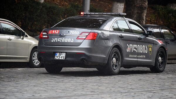 Полицейская машина патрулирует улицы грузинской столицы - Sputnik Грузия