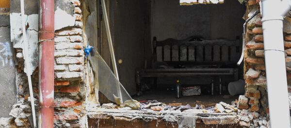 Стена исторического дома на улице Шалвы Дадиани в Тбилиси обрушилась - Sputnik Грузия