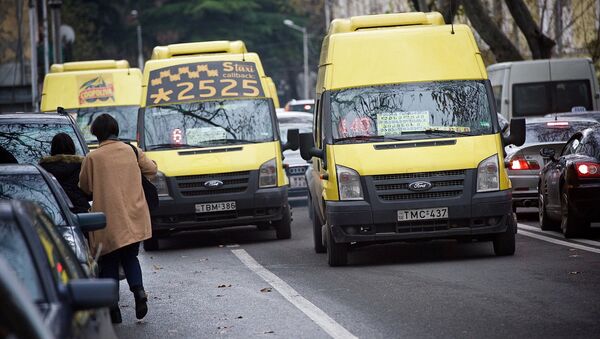 Маршрутные такси на улицах грузинской столицы - Sputnik Грузия