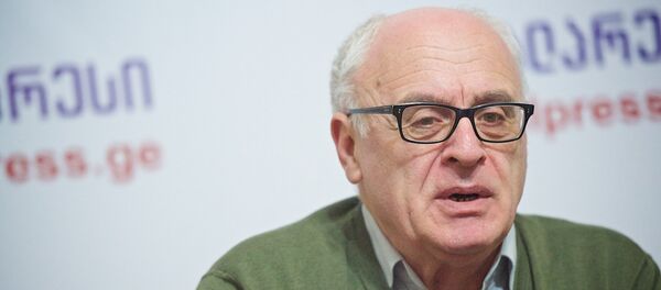 Грузинский эксперт и политолог Рамаз Сакварелидзе - Sputnik Грузия