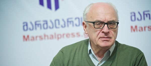 Грузинский эксперт и политолог Рамаз Сакварелидзе - Sputnik Грузия
