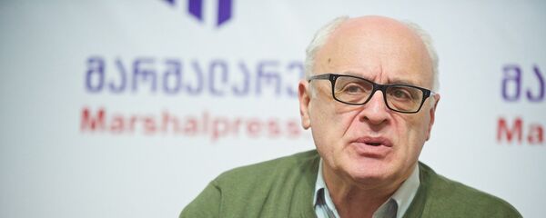 Грузинский эксперт и политолог Рамаз Сакварелидзе - Sputnik Грузия