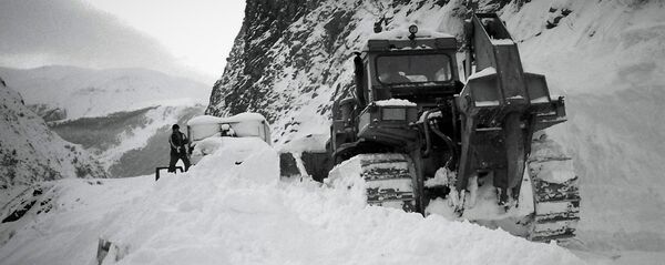 გზის გაწმენდითი სამუშაოები გზის გაწმენდითი სამუშაოები - Sputnik საქართველო