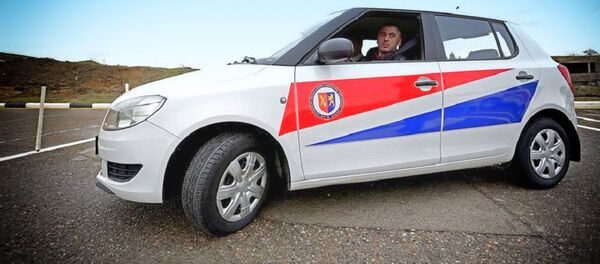 Адаптированная для лиц с ОВЗ машина для сдачи экзамена на права - Sputnik Грузия