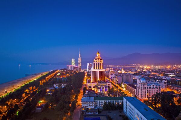 Батуми ночью Батуми ночью - Sputnik Грузия