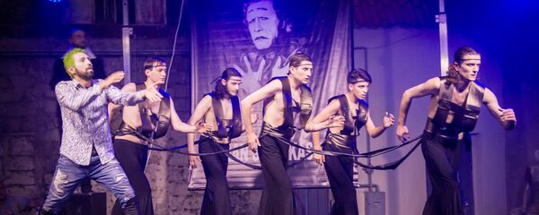 პანტომიმის თეატრის სპექტაკლი პანტომიმის თეატრის სპექტაკლი - Sputnik საქართველო