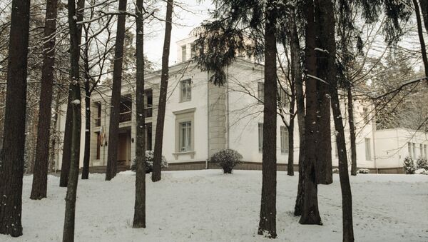 Дом, в котором были подписаны документы о создании СНГ, 8 декабря 1991 года, Беловежская Пуща, Вискули - Sputnik Грузия