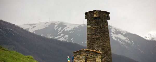 Сванская башня в высокогорном селе Ушгули в Грузии - Sputnik Грузия