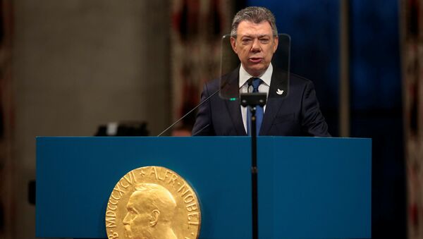 Лауреат Нобелевской премии мира Президент Колумбии Хуан Мануэль Сантос произносит речь во время церемонии вручения Премии мира в Осло, Норвегия - Sputnik Грузия