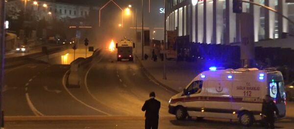 ორმაგი ტერაქტი სტამბულში: კადრები შემთხვევის ადგილიდან ორმაგი ტერაქტი სტამბულში: კადრები შემთხვევის ადგილიდან - Sputnik საქართველო