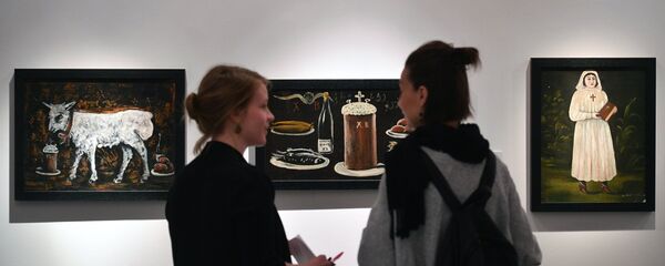 Показ выставок Чистые основы Христоса Бокороса и Параллель двух легенд. Сосланбек Едзиев и Нико Пиросмани - Sputnik Грузия