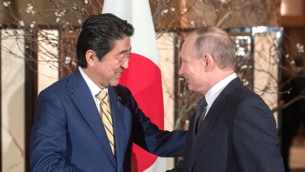 Президент РФ Владимир Путин и премьер-министр Японии Синдзо Абэ - Sputnik Грузия