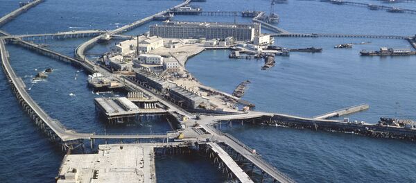 Нефтяные камни - город в море - Sputnik Грузия