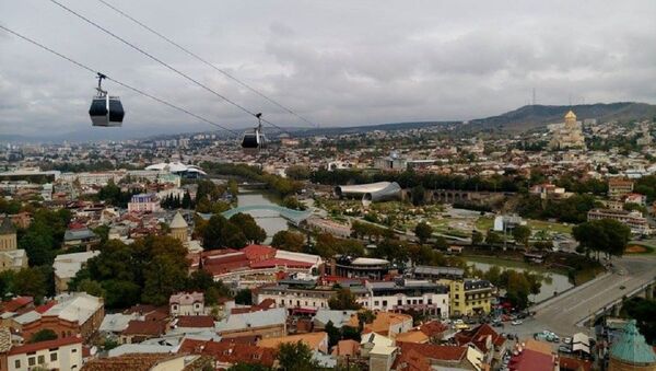 Панорама Тбилиси, вид на канатную дорогу и Старый город - Sputnik Грузия