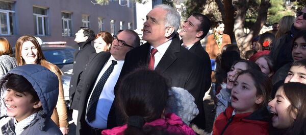 გიორგი მღებრიშვილი და ალექსანდრე ჯეჯელავა სკოლაში გიორგი მღებრიშვილი და ალექსანდრე ჯეჯელავა სკოლაში - Sputnik საქართველო