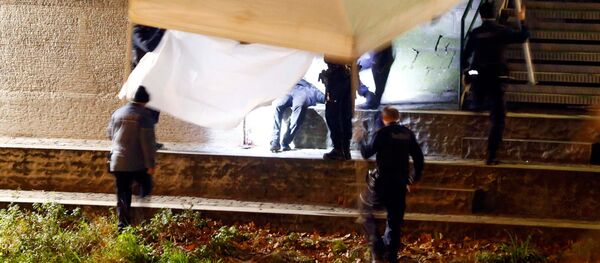 Полицейские работают на месте стрельбы в Цюрихе - Sputnik Грузия