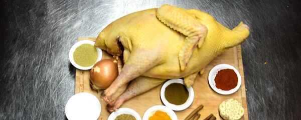 Рецепты на Новый год: как приготовить сациви Рецепты на Новый год: как приготовить сациви - Sputnik Грузия