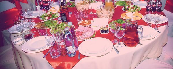 Праздничный стол Праздничный стол - Sputnik Грузия