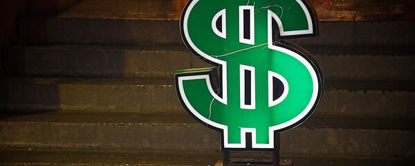 Знак доллара у обменного пункта в центре грузинской столицы - Sputnik Грузия