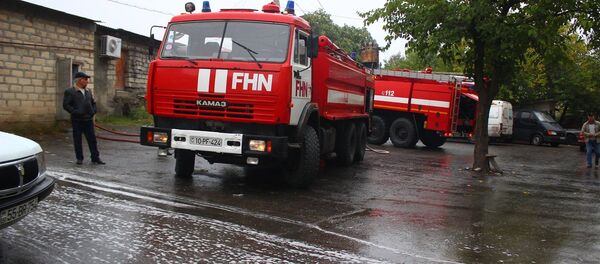 Пожарные машины МЧС Азербайджана на месте события - Sputnik Грузия