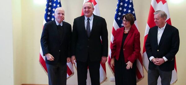 Президент Грузии встретился с сенатором Джоном Маккейном - Sputnik Грузия