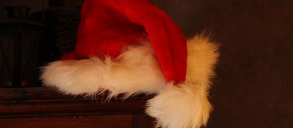 სანტა კლაუსის ქუდი სანტა კლაუსის ქუდი - Sputnik საქართველო