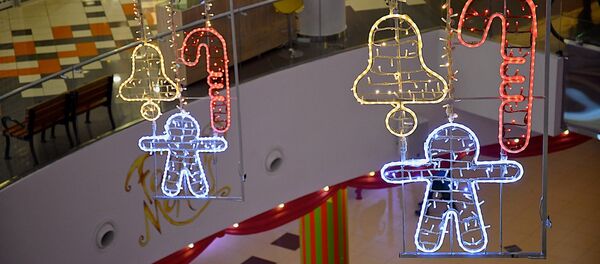 Новогодняя иллюминация в одном из тбилисских торговых центров - Sputnik Грузия