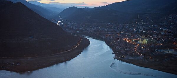 Вид на город Мцхета у слияния рек Арагви и Куры Вид на город Мцхета у слияния рек Арагви и Куры - Sputnik Грузия