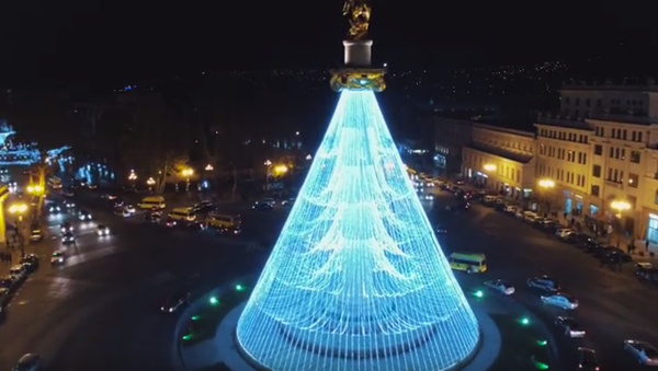 Вид на ночной Тбилиси в новогодние дни - Sputnik Грузия