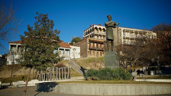 Памятник Бараташвили в старом Тбилиси - Sputnik Грузия