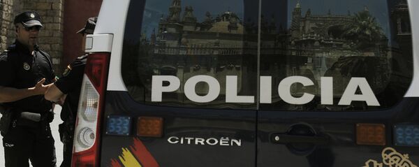 La policía nacional de España - Sputnik Грузия