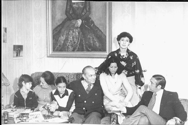 ნანა ღონღაძე ილიკო სუხიშვილის ოჯახში ნანა ღონღაძე ილიკო სუხიშვილის ოჯახში - Sputnik საქართველო