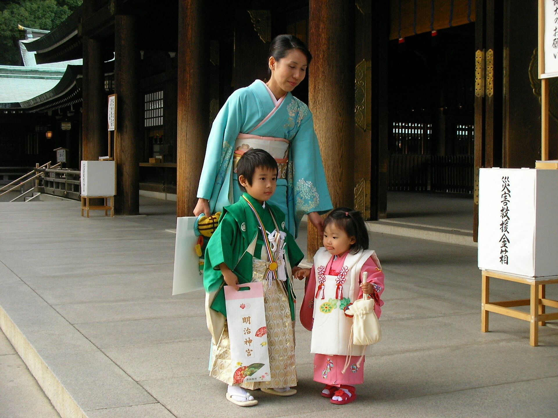 Япония мама учит. Воспитание в Японии. Японское воспитание детей. Традиции воспитания в Японии. Традиции в воспитании японских детей.