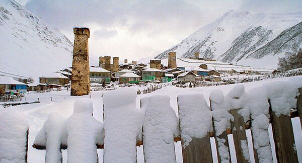 სვანური კოშკები თოვლში სვანური კოშკები თოვლში - Sputnik საქართველო
