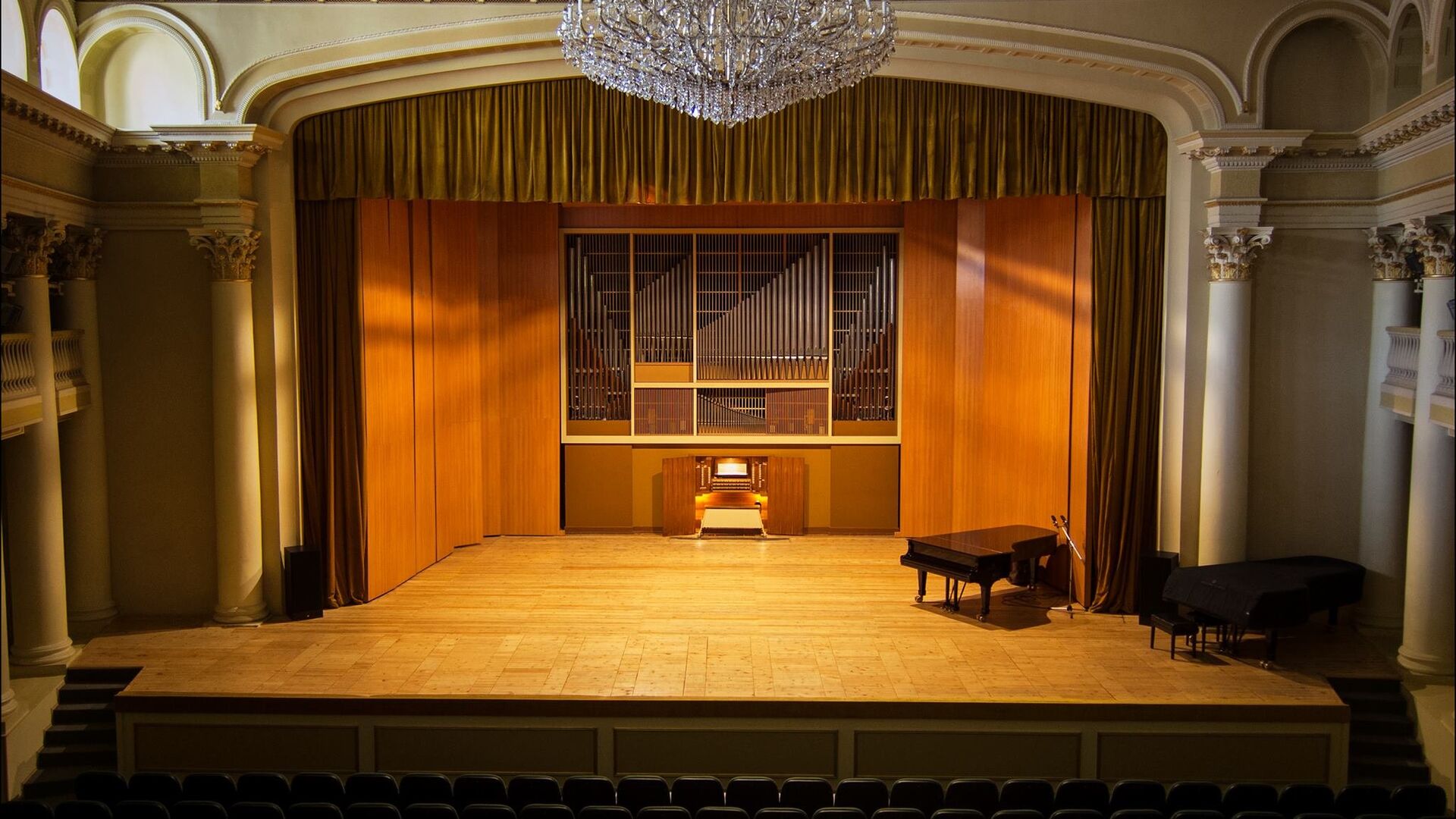 Большой зал Тбилисской консерватории - Sputnik Грузия, 1920, 11.03.2022