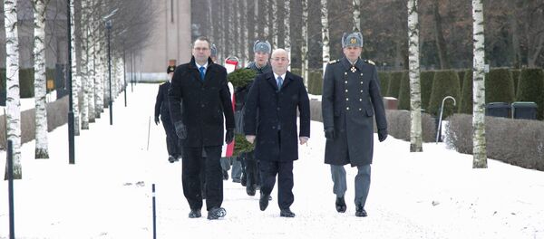 Министры обороны Финляндии и Грузии Юсси Ниинисте и Леван Изория в Хельсинки - Sputnik Грузия