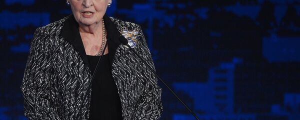 Бывший государственный секретарь США Мадлен Олбрайт Бывший государственный секретарь США Мадлен Олбрайт - Sputnik Грузия