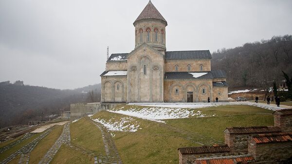 Храм Святой Нино, находящийся в процессе строительства, на территории Бодбийского монастыря - Sputnik Грузия