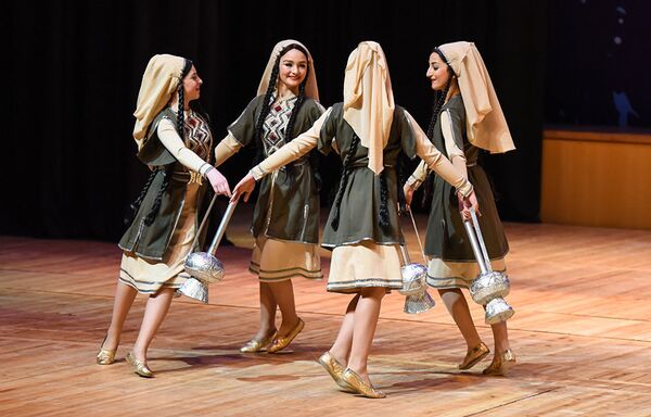 В танцах, как в зеркале, отражаются духовные стремления и богатая история грузинского народа - Sputnik Грузия