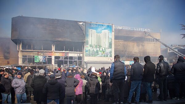 Пожар уничтожил торговый центр Детский мир - Sputnik Грузия