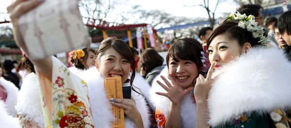 იაპონელი გოგონები კიმონოში იაპონელი გოგონები კიმონოში - Sputnik საქართველო