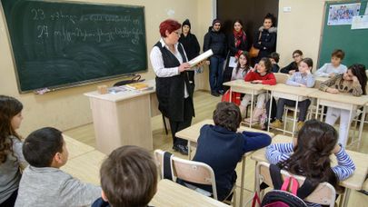 В школах Тбилиси проект "Живые книги"